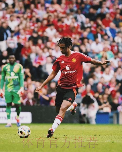 约罗仍未就下家做决定 但会在皇马和曼联间选择